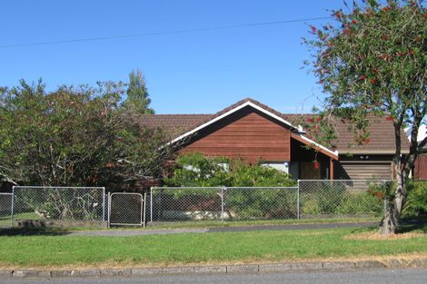 Photo of property in 2/4 Rewa Street, New Lynn, Auckland, 0600