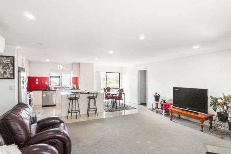 Photo of property in 57 Catkin Crescent, Papatoetoe, Auckland, 2025