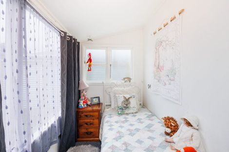 Photo of property in 63 Himatangi Street, Himatangi Beach, Foxton, 4891