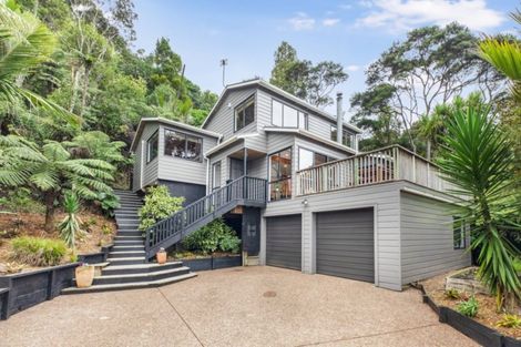 Photo of property in 31 Scenic Drive, Titirangi, Auckland, 0604