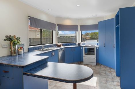 Photo of property in 15a Watson Drive, Paraparaumu Beach, Paraparaumu, 5032