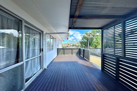 Photo of property in 23 Everglade Drive, Goodwood Heights, Auckland, 2105