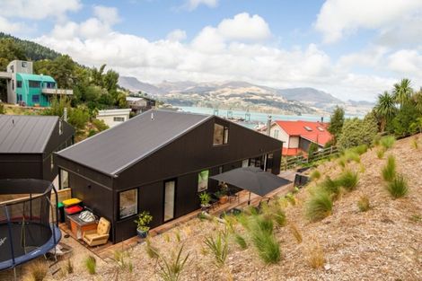 Photo of property in 17 Harkess Lane, Lyttelton, 8082