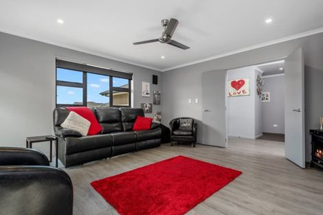 Photo of property in 27 Leet Crescent, Papamoa Beach, Papamoa, 3118