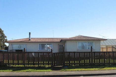 Photo of property in 23 President Avenue, Papakura, 2110