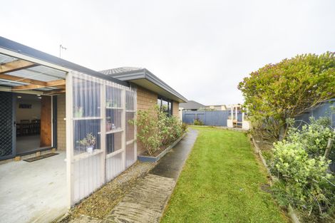 Photo of property in 53 Geneva Terrace, Kelvin Grove, Palmerston North, 4414