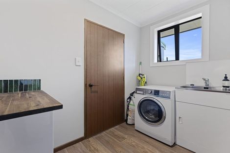 Photo of property in 15 Cross Street, Milton, 9220