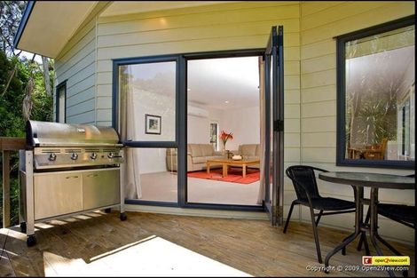 Photo of property in 10a Zion Road, Birkenhead, Auckland, 0626