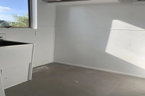 Photo of property in 13 Spinella Drive, Bayview, Auckland, 0629