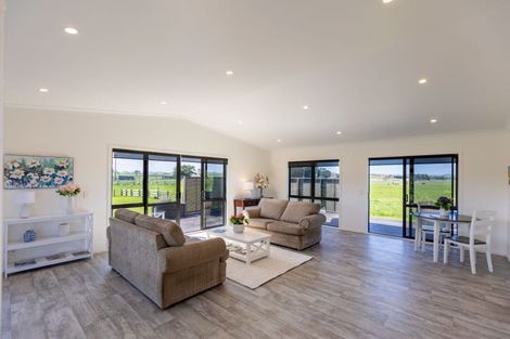 Photo of property in 1 Elm Place, Tikipunga, Whangarei, 0112