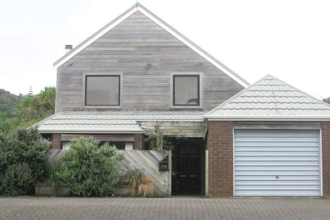 Photo of property in 17b Ngatoto Street, Khandallah, Wellington, 6035