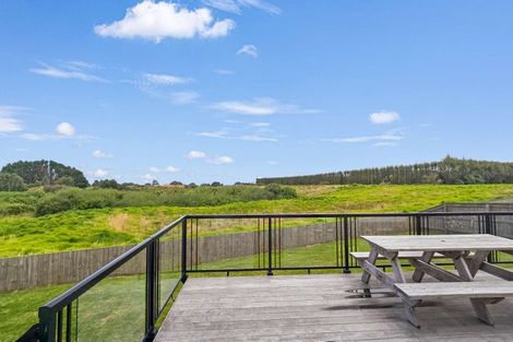 Photo of property in 24 Rawinia Place, Te Kaha, 3199