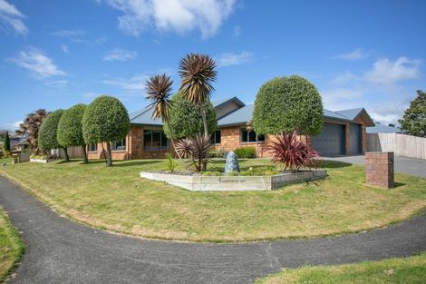 Photo of property in 4 Chesterton Drive, Leamington, Cambridge, 3432