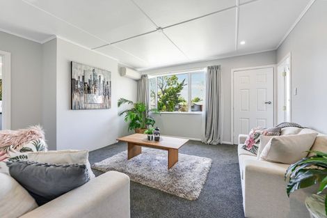 Photo of property in 8 Mabian Crescent, Deanwell, Hamilton, 3206