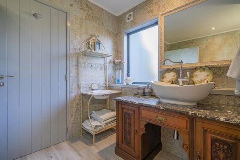 Photo of property in 103 Centennial Drive, Whitianga, 3510