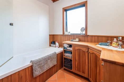 Photo of property in 810 Chapel Road, Shamrock Park, Auckland, 2016