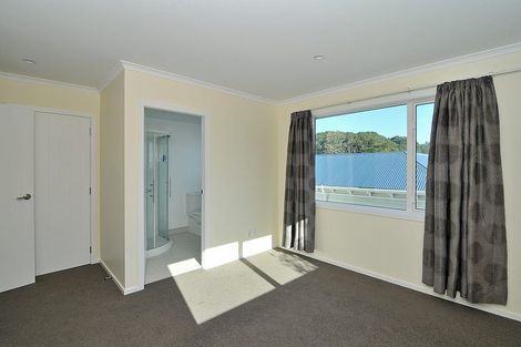 Photo of property in 10a Te Wharepouri Street, Berhampore, Wellington, 6023