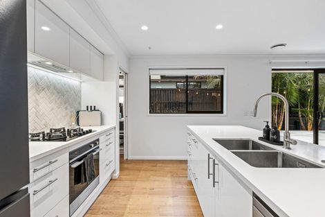 Photo of property in 25 Nobilo Road, Kumeu, 0810