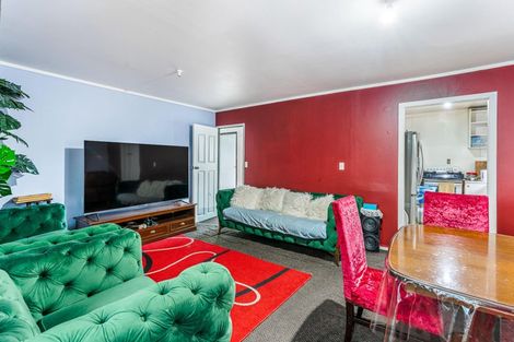 Photo of property in 7 Fernhaven Place, Massey, Auckland, 0614