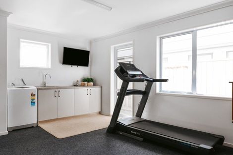 Photo of property in 56 Te Kio Crescent, Papamoa Beach, Papamoa, 3118