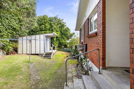 Photo of property in 1a Ward Place, Marfell, New Plymouth, 4310