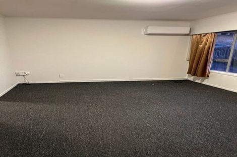 Photo of property in 3/178 Chivalry Road, Glenfield, Auckland, 0629