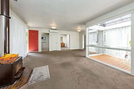 Photo of property in 2/8 Wilbur Place, Pakuranga Heights, Auckland, 2010