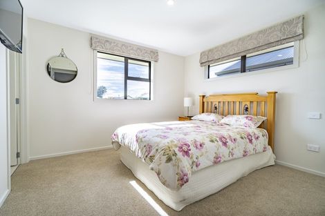 Photo of property in 28/10 Pop Andrew Drive, Te Anau, 9600