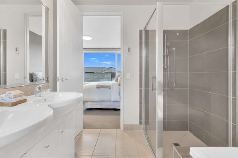 Photo of property in 129 Victory Drive, Wharewaka, Taupo, 3330