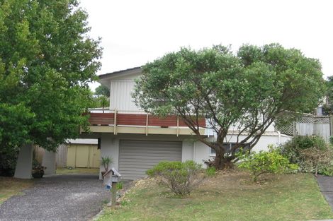 Photo of property in 13 Rosecamp Road, Beach Haven, Auckland, 0626