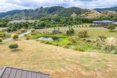 Photo of property in 38 Mountain View Drive, Manakau, Otaki, 5583