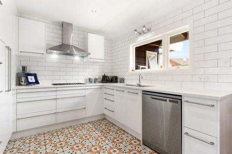 Photo of property in 52b Tirimoana Road, Te Atatu South, Auckland, 0602