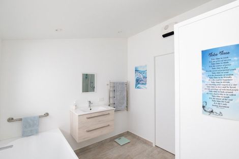 Photo of property in 26 Mahana Road, Ngatea, 3503