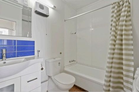 Photo of property in Hobson Court Flats, 11/70 Hobson Street, Thorndon, Wellington, 6011
