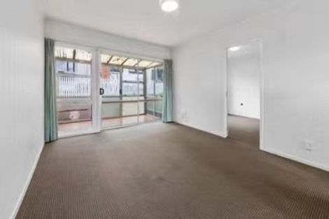 Photo of property in 1/45 The Avenue, Lynfield, Auckland, 1042