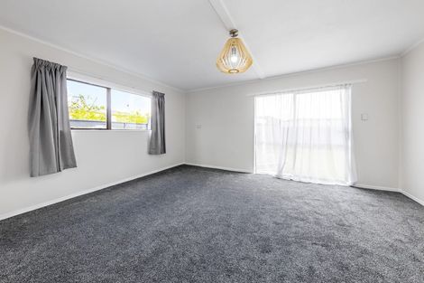 Photo of property in 24 President Avenue, Papakura, 2110