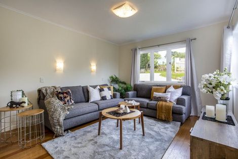 Photo of property in 25 Makiri Street, Helensville, 0800