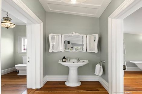 Photo of property in 106 Jellicoe Street, Martinborough, 5711