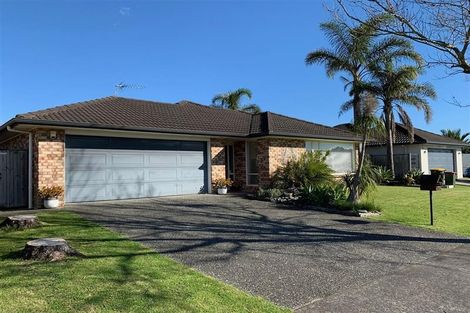 Photo of property in 6 Feeny Crescent, East Tamaki, Auckland, 2013