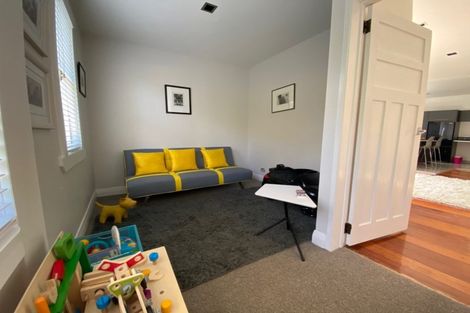 Photo of property in 43 Roseberry Avenue, Birkenhead, Auckland, 0626