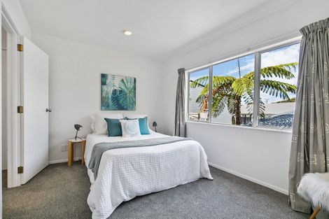 Photo of property in 1/21 Stafford Road, Northcote Point, Auckland, 0627