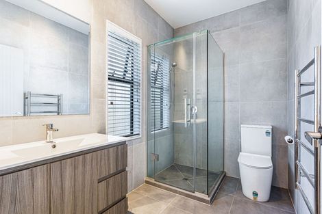 Photo of property in 54 Fruitlands Road, Kumeu, 0810