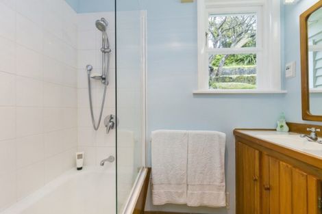 Photo of property in 4 Montgomery Avenue, Karori, Wellington, 6012