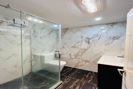 Photo of property in 10a Benton Place, Manurewa, Auckland, 2102