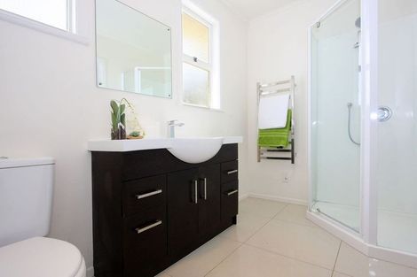 Photo of property in 20 Brentford Place, Manurewa, Auckland, 2102