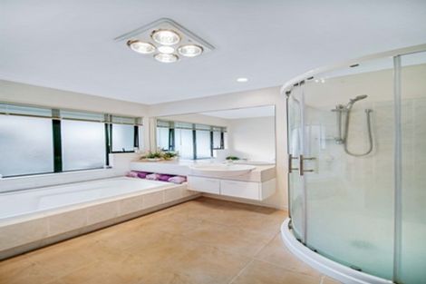 Photo of property in 26 Windsong Court, Northpark, Auckland, 2013