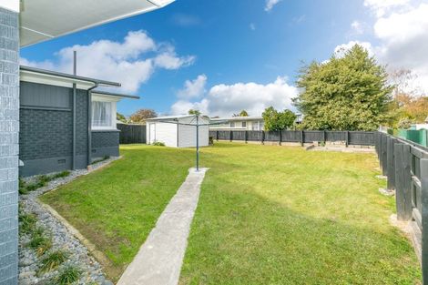 Photo of property in 17 Kensington Place, Fairfield, Hamilton, 3214