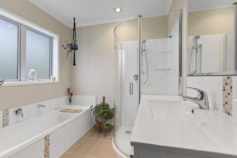 Photo of property in 39c Barrett Road, Whalers Gate, New Plymouth, 4310