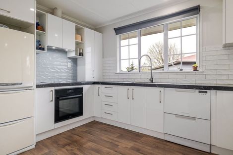 Photo of property in 24a Lethbridge Street, Feilding, 4702