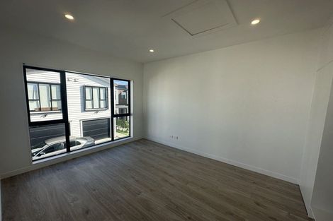 Photo of property in 12 Tukauri Place, Papakura, 2110